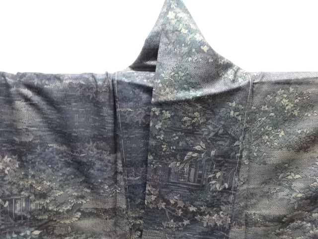  未使用品　仕立て上がり　屋敷に樹木模様織り出し本場泥大島紬着物(9マルキ)